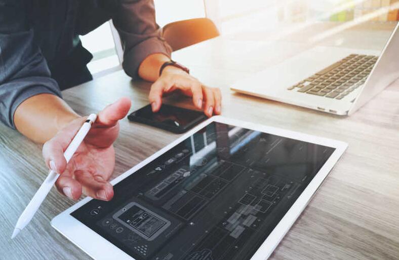 网页设计及时更新的重要性